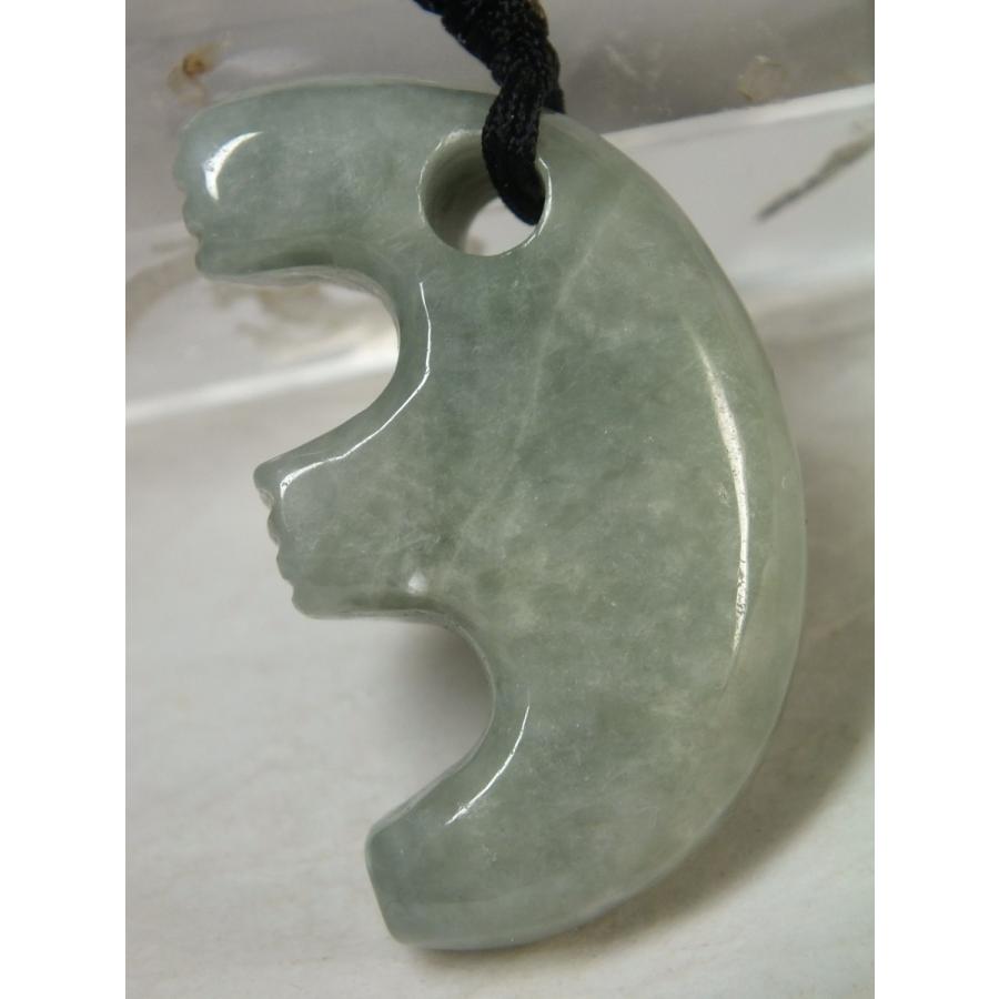 国石」糸魚川翡翠「獣型勾玉ペンダント」42mm（e5） : 龍香堂