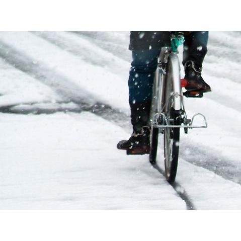 スタッドレスタイヤ 自転車 27インチ 1本 冬用 自転車スノータイヤ 27Ｘ13/8 IRC 雪道用 自転車タイヤ ささら 1本入り（西）と｜kamy2｜03
