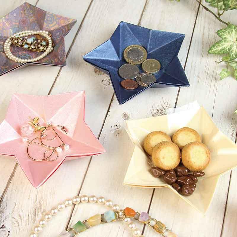 おりがみ 折り紙キット 英語対応説明書付き ハンドクラフト 和紙おりがみ サイズで作る星形トレイ Zako194 華成屋かなりやshop 通販 Yahoo ショッピング