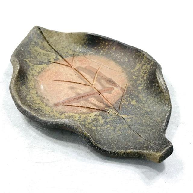 ○木の葉皿/津軽金山焼 金山焼 皿 陶器 日本製 手作り ギフト 記念品
