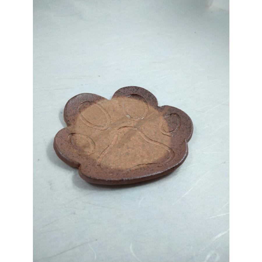 ねこの肉球皿/津軽金山焼 金山焼 陶器 日本製 肉球 お皿 皿 かわいい にくきゅう 癒し 小皿 プレート ミニプレート|kanayamayaki|03