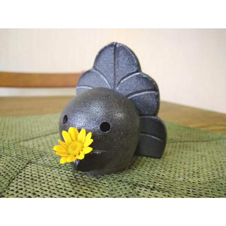 焼締の金魚の置物 焼締香炉松葉 雅楽