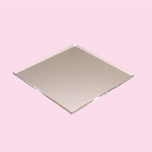 アクリル板(透明キャスト) 1300×1100×8.0(送料別途) キャスト板の長所として熱や反りに強く、機械加工が容易で、レーザー彫刻や切削加工に適してます。