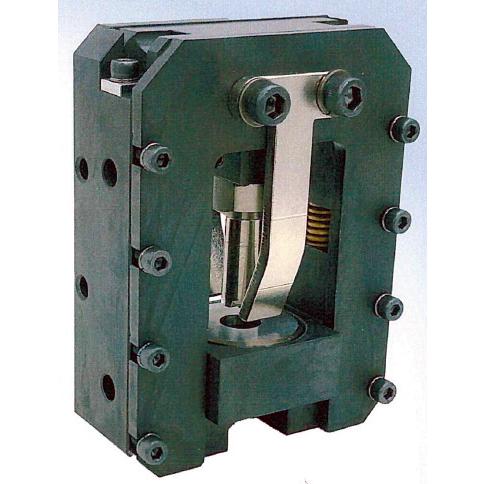 ジャンク扱い 泉精器製作所 イズミ 全ネジカッタ ヘッド部 150AT-13W ケース・説明書付き ☆ PayPay(ペイペイ)決済可能 ☆ 札幌市 清田区 平岡 IZUMI（イズミ） マクセルイズミ（泉精器製作所）全ネジカッタ 150AT