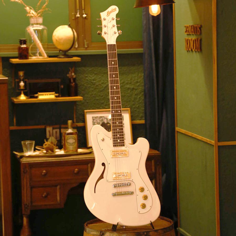 Baum Guitars バウム・ギター エレキギター「Conquer 59, Ivory White