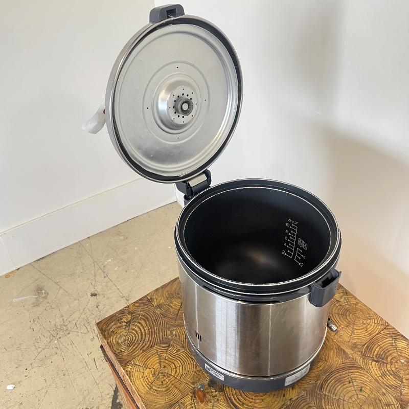中古】 ガス炊飯器 リンナイ RR-100GS-C 2017年製 都市ガス 幅309×奥行