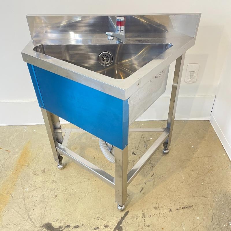 北海道・九州・沖縄・離島追加送料有【中古】 業務用 ステンレス 三角1
