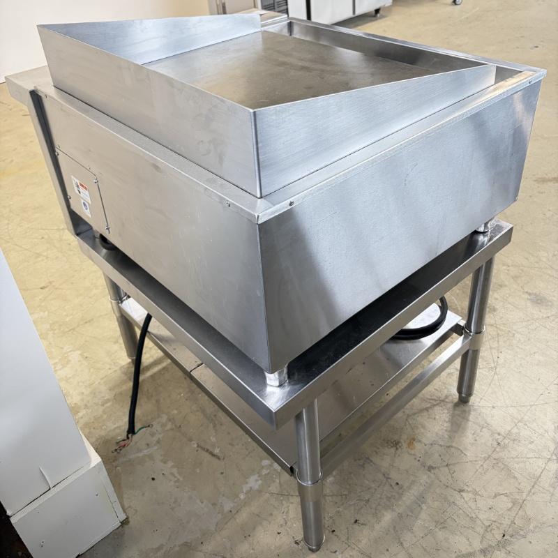 一部地域別途送料有【中古】電気グリドル 架台付 ニチワ TEG-600 2014年製 三相200V 幅600×奥行600×高800mm(No.a155) 業務用 厨房機器の画像