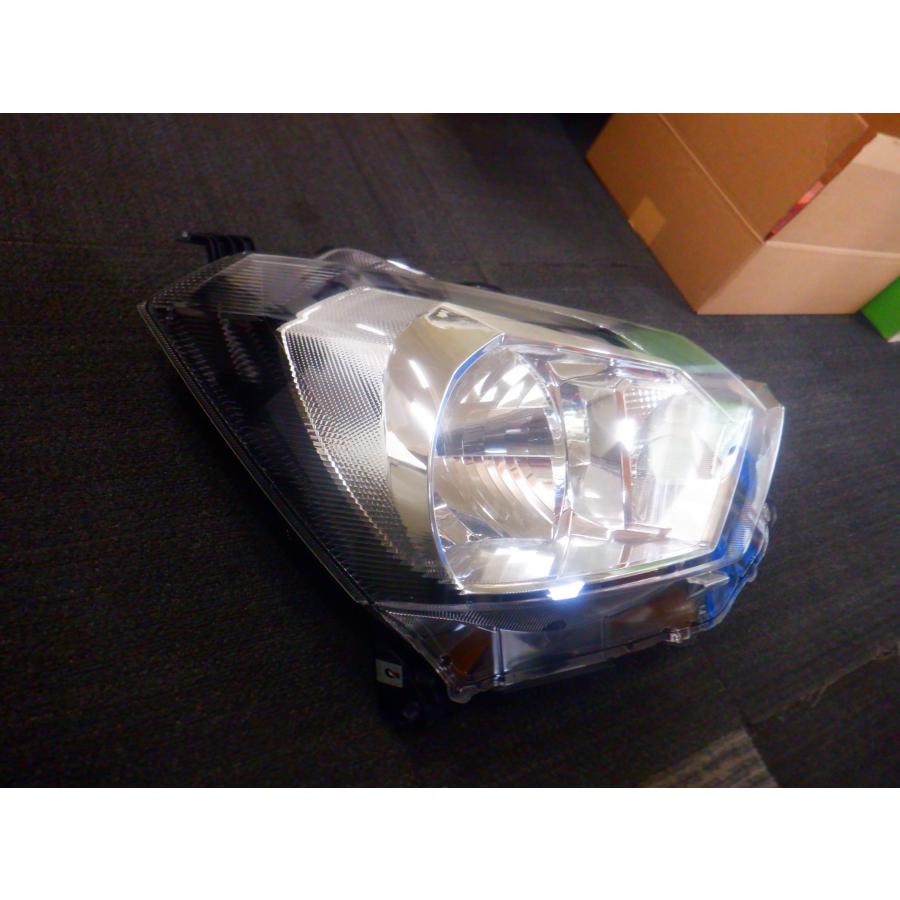 美品!!ミライース LA350 ヘッドライト右 運転席側 KOITO100-69043