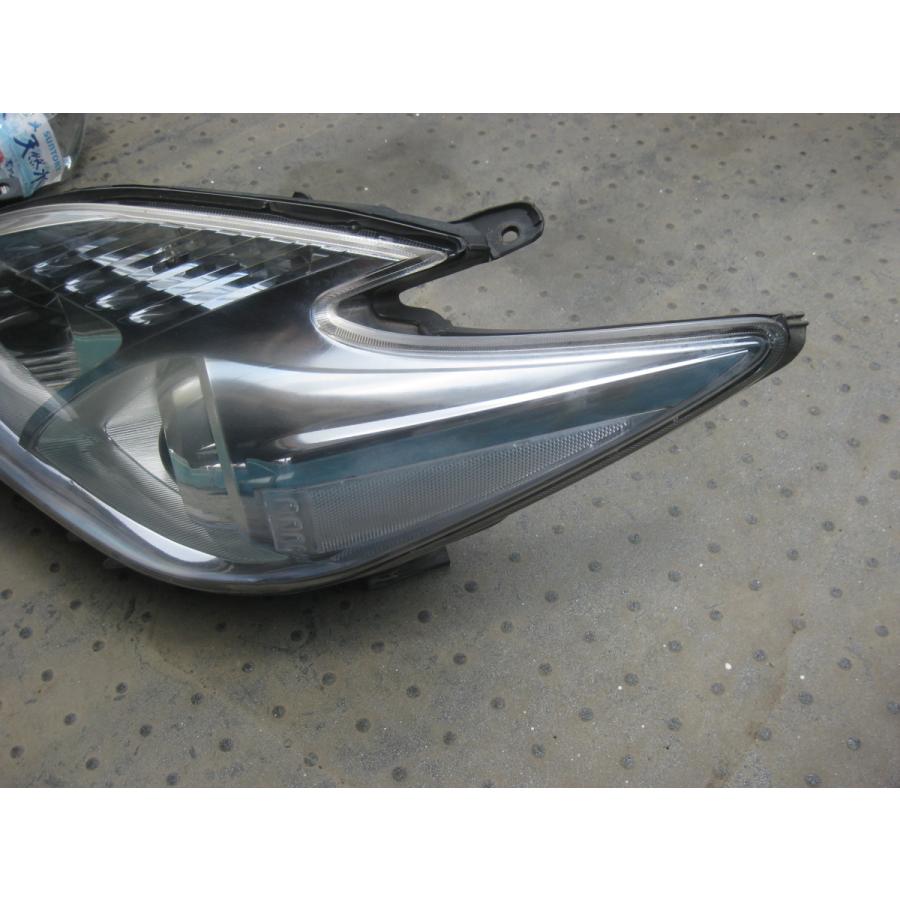 点灯確認済 プリウス ZVW30 ヘッドライト左 助手席側 HCHR-730 管理