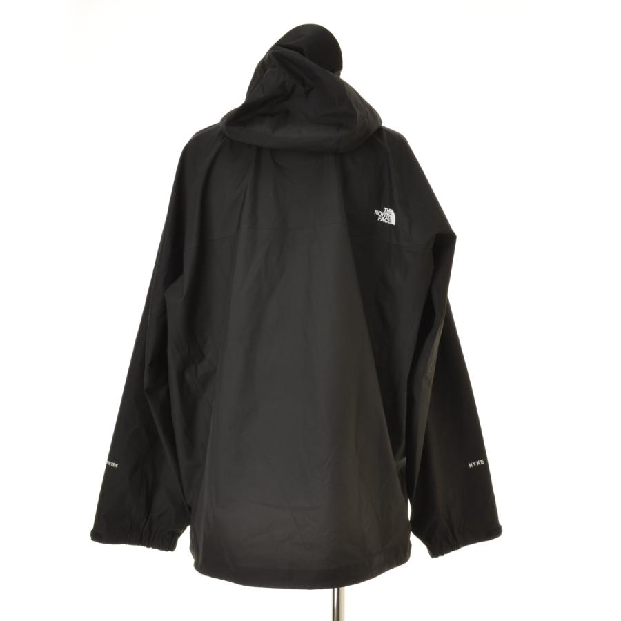 HYKE ブラックフード付き ナイロンジャケット HYKE ブラックフード付き ナイロンジャケット おしゃれな大人が