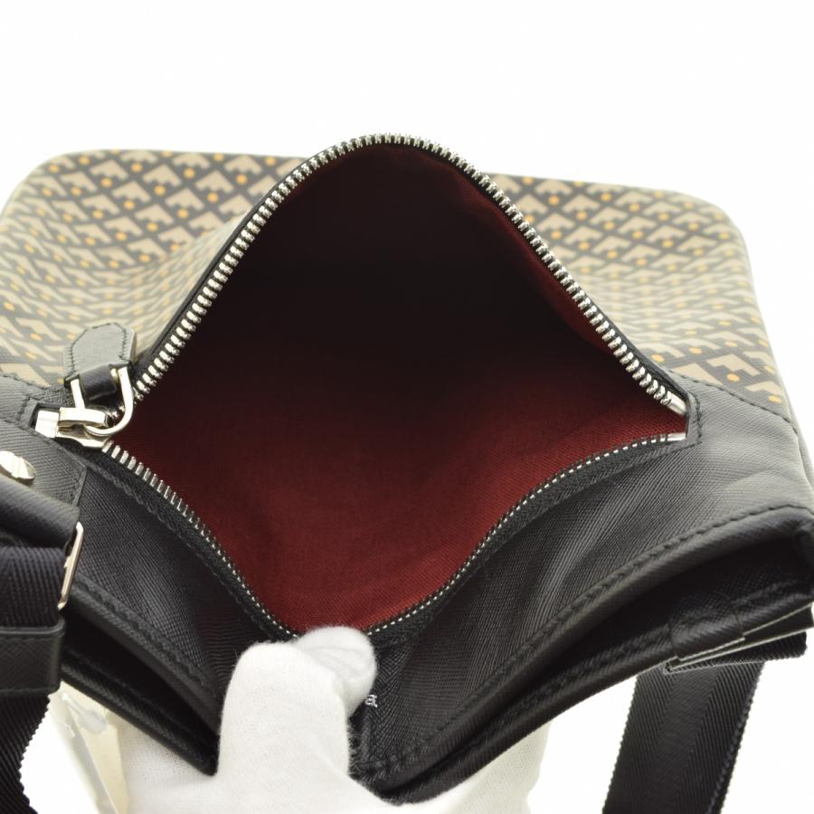 Bally（バリー） イタリア製 LAGREV SM ショルダーバッグ : ブランド