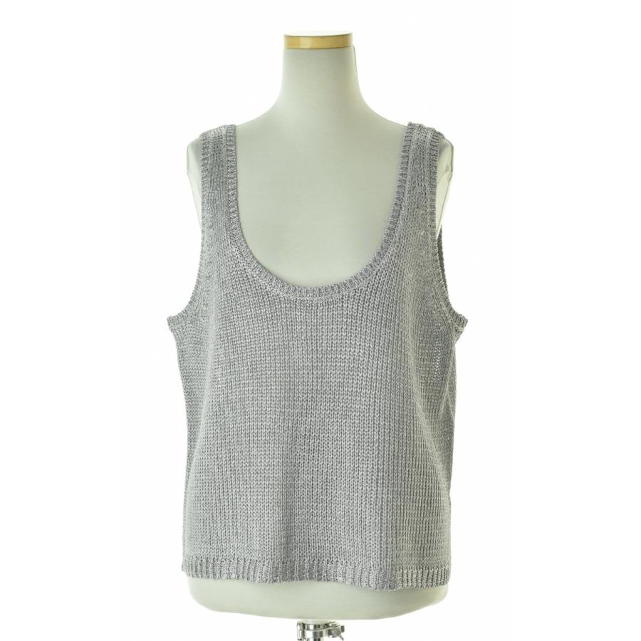 【新品】今季完売　シルク　トップス　ZARA 絹　100% シルクトップス 新品】今季完売 シルク トップス ZARA 絹 100% シルクトップス