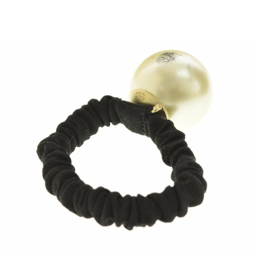 Chanel シャネルヘアアクセサリービッグパールシュシュ最終価格 CHANEL（シャネル） F16V ビッグパール ココマーク ヘアゴム シュシュ