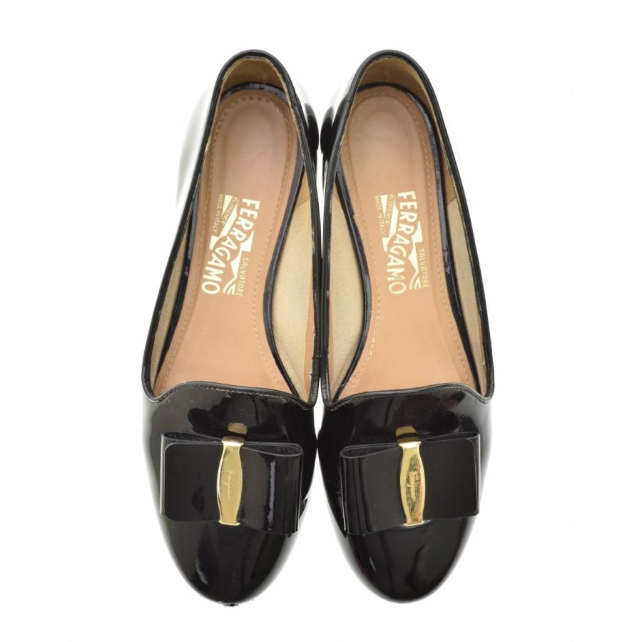 Salvatore Ferragamo / サルバトーレフェラガモ ヴァラ パテント フラット パンプス