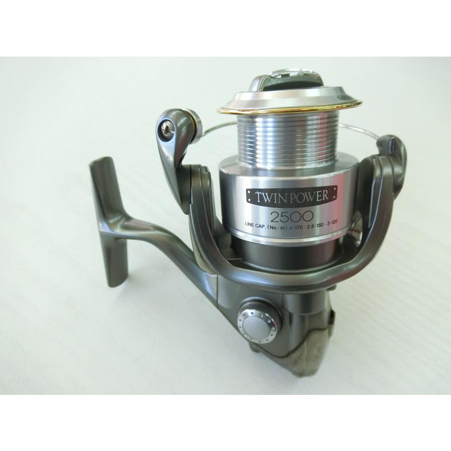 シマノ 02ツインパワー 2500 シマノ 02 ツインパワー 2500 お見逃しなく！ 〇USED〇〇1229