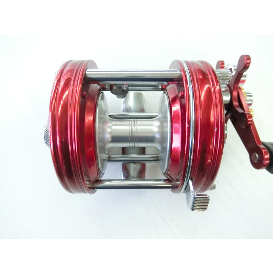 アンバサダー　5500C クラシック ABU アンバサダー 5500C クラシック レッド お見逃しなく！〇USED
