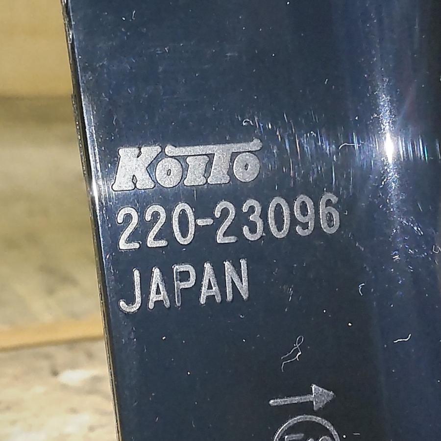 右 テール ランプ ライト コンビネーションランプ 日産 セレナ KOITO 220-23096 26554-1VA0A 中古｜kanjiengine5131｜05