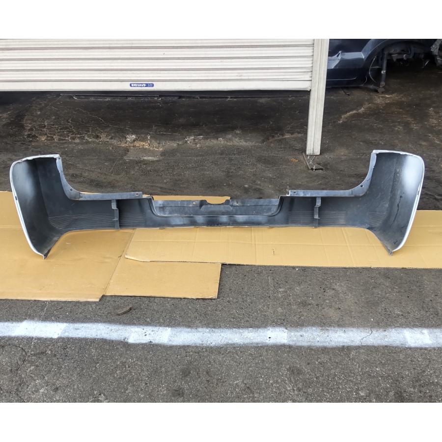 新品　ゴルフバック 日産（NISSAN） リア バンパー キャラバン 85022 VW000 ホワイト 中古