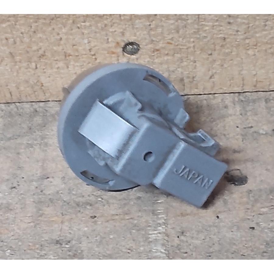ワゴンR ナンバー灯 スズキ MH44S H26/10 17814 0610 35910-75F0 中古