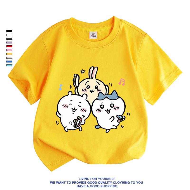なんか小さくてかわいいやつ ちいかわ うさぎ ハチワレ女の子 Tシャツ