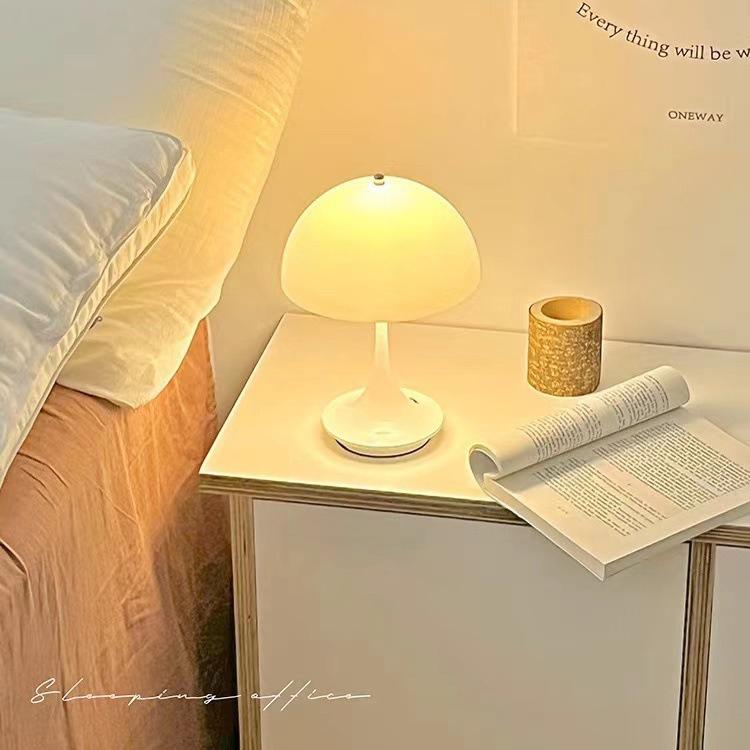 北欧デザイン マッシュルームライト ホワイト LED 調色調光可能 コードレス USB式レトロムードランプ マッシュルーム レトロ ナイトライト キノコ
