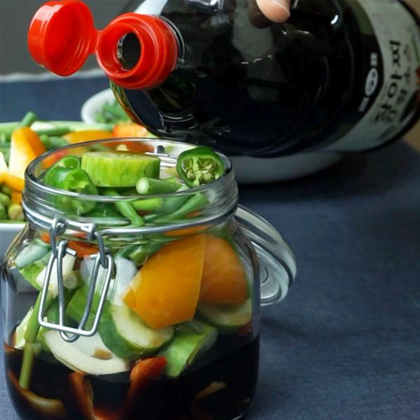 ゴムピョ チャンアチ醤油ソース 1 8l 韓国醤油漬けの素 3225 韓国市場 通販 Yahoo ショッピング