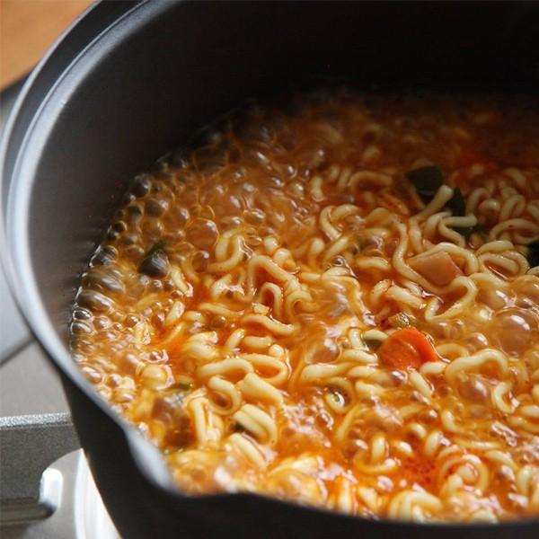 新作グッ イカチャンポンラーメン 韓国ラーメン らーめん インスタントラーメン Materialworldblog Com