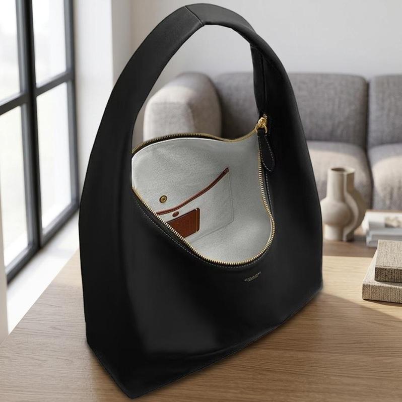 COACH（コーチ） バッグ ショルダーバッグ 2026新作 CFR18 ブティック