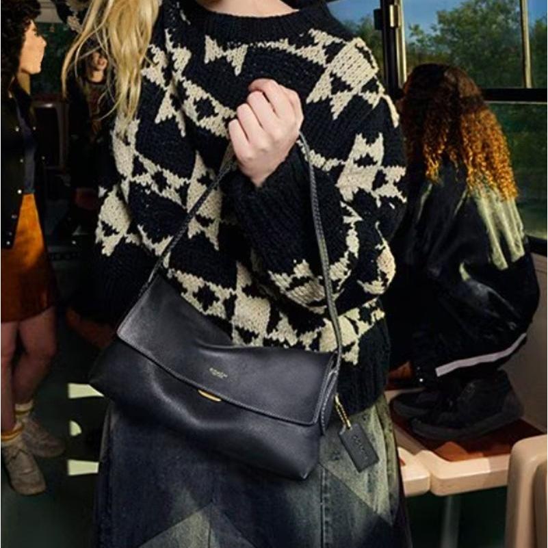 COACH（コーチ） バッグ ショルダーバッグ CFR23 ブティックライン