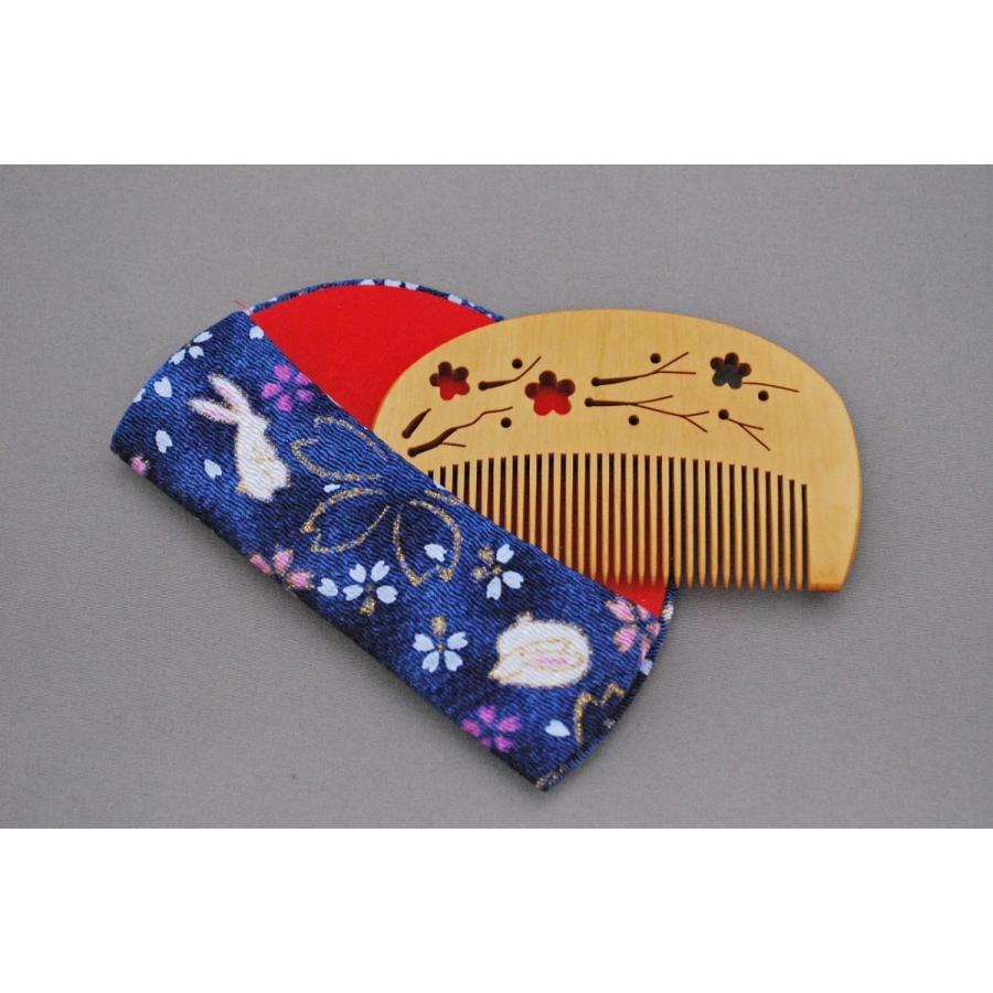 本つげ櫛 半月大（透かし彫り） 梅 （ケース付き） : 加納屋北岸