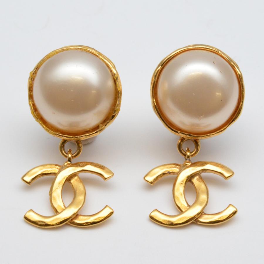 CHANEL CHANEL シャネル ココマーク パールイヤリング ホワイト CHANEL CHANEL シャネル ココマーク パールイヤリング ホワイト