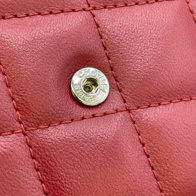 CHANEL シャネル A50096 ファスナー付長財布 ラムスキン マトラッセ 赤 レディース【中古】の画像