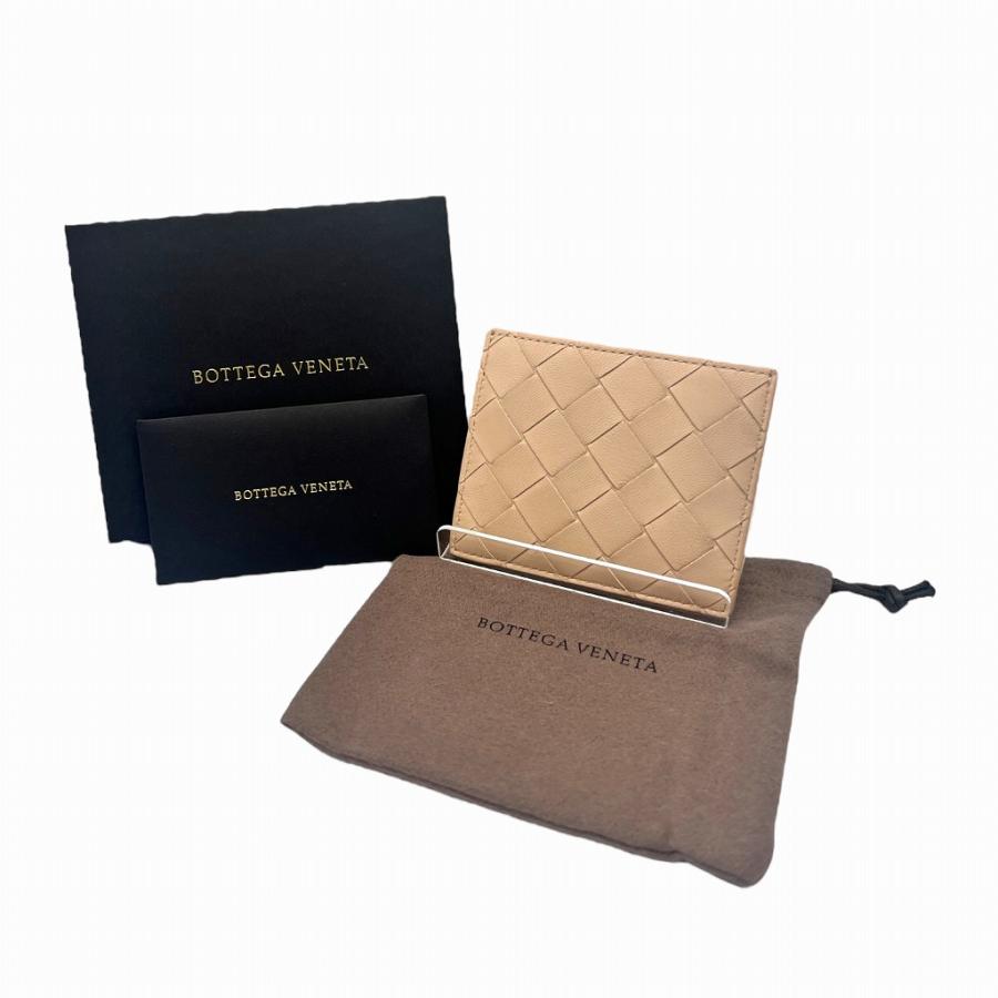 BOTTEGA VENETA（ボッテガ・ヴェネタ） イントレチャート カードケース