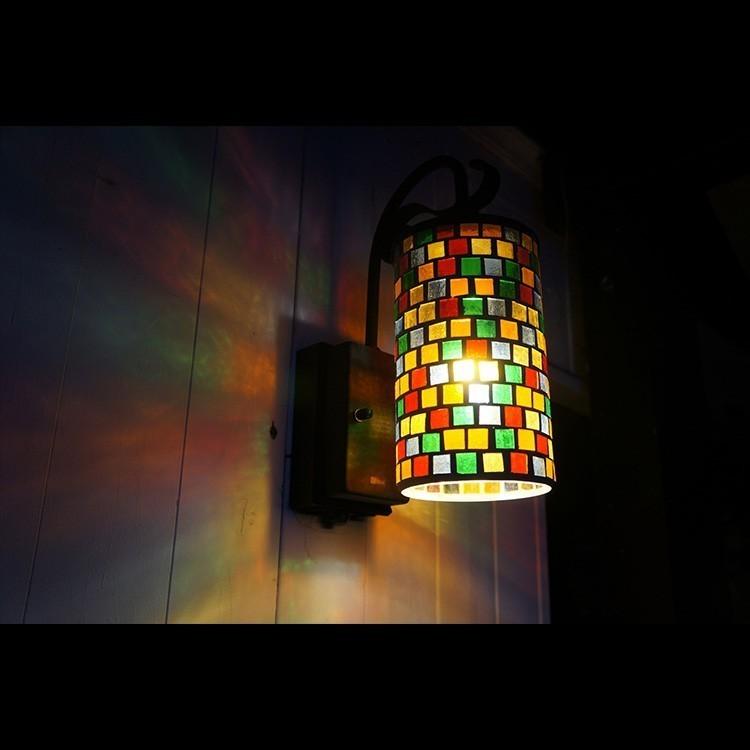 玄関照明 外灯 屋外 照明 センサーライト 明暗センサー付き ポーチライト 玄関 照明 おしゃれ led 壁掛け ブラケットライト レトロ 北欧 モザイクガラス 外灯 照明