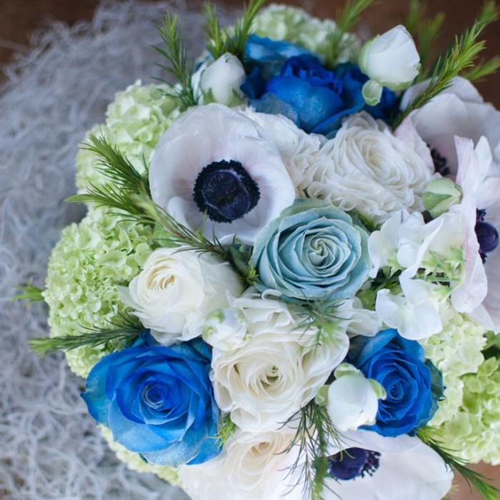 青バラとアネモネ 003 フローリスト ワタリ 生花アレンジメント ブーケ フラワーケーキ 誕生日 発表会 お祝い 花束 Kao Fa 003 群馬の鉢花カオプストア 通販 Yahoo ショッピング