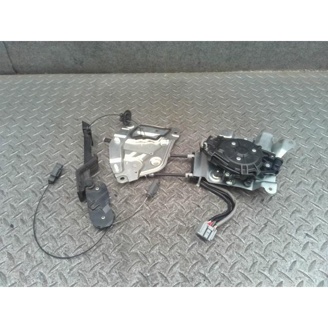 タント DBA-L375S 左パワースライドドアモーター 85006-B2011 : 国際