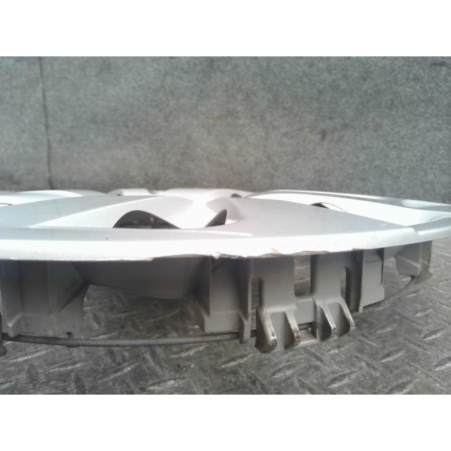 シエンタ(車) シエンタ DAA-NHP170G ホイールキャップ 42602-52560 
