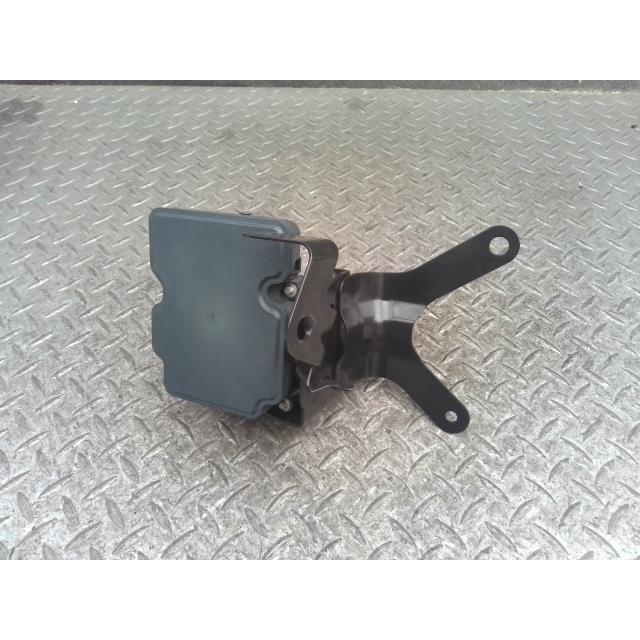 ヴォクシー DBA-ZRR80W ABSアクチュエーター 44050-28600 : 国際オート