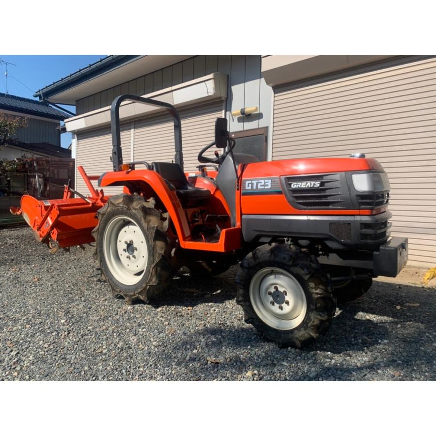 トラクター(日の本、23馬力)