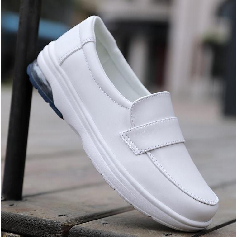 ５５ 以上節約 ナースシューズ 疲れない 黒 白 軽量 立ち仕事 レディースナースシューズ スリッポン スニーカー 履きやすい 看護靴 医療靴 送料無料 Discoversvg Com