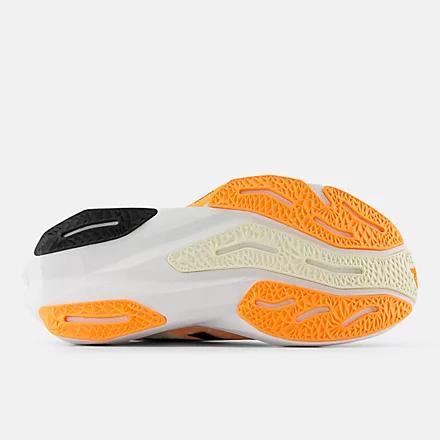 New Balance（ニューバランス） レディース フューエルセル レベルV4