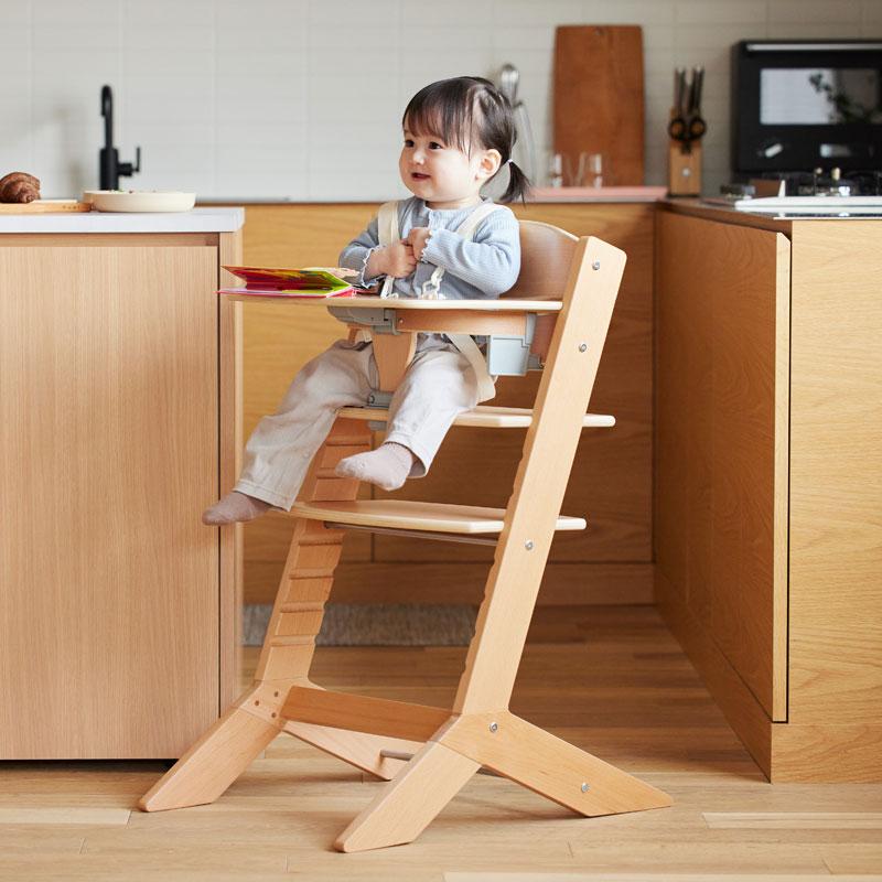 カトージ 木製テーブルS 送料込　テーブル　デスク キッズテーブル（ナチュラル）」について｜カトージの商品