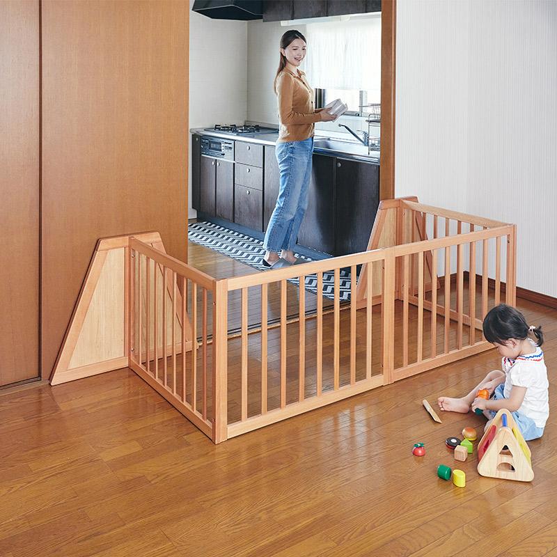 ベビーゲート 木製フェンス ナチュラル KATOJI katoji カトージ 置くだけ簡単設置 4パターンに組み合わせの画像