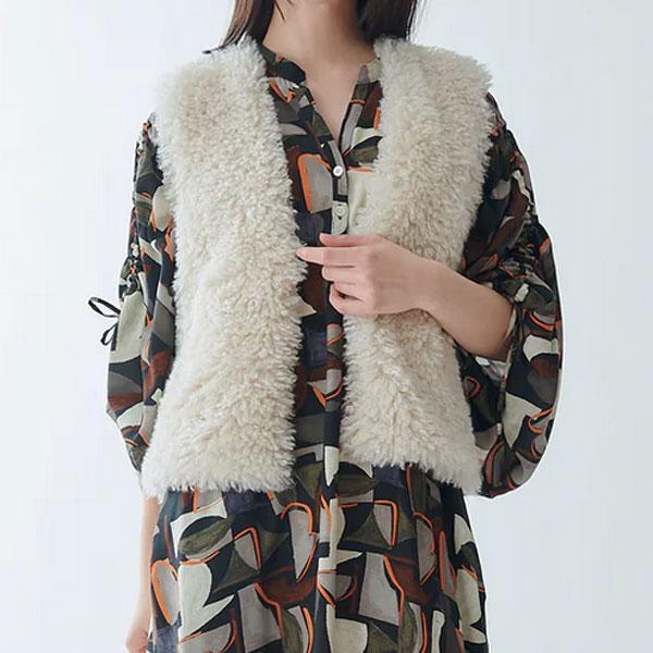 BEATRICE ベアトリス フェイクファー ベスト 異素材ドッキング ベージュ BEATRICE ベアトリス 異素材ドッキングベスト エコファー