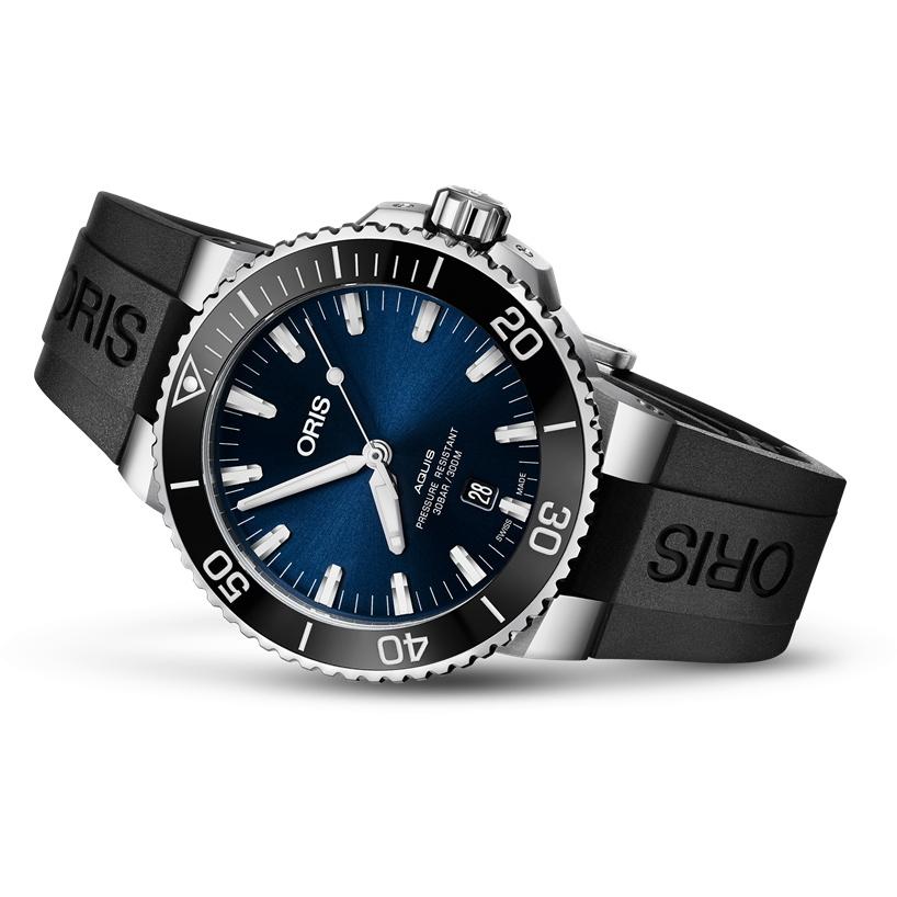 ORIS スイス製ORIS【オリス】AQUIS【アクイスデイト】300m防水