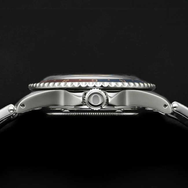 OUTLINE アウトライン ペプシホワイト GMT搭載 自動巻き腕時計 メンズウォッチ GMT-1960 男性用腕時計 ビンテージ・デザインの画像
