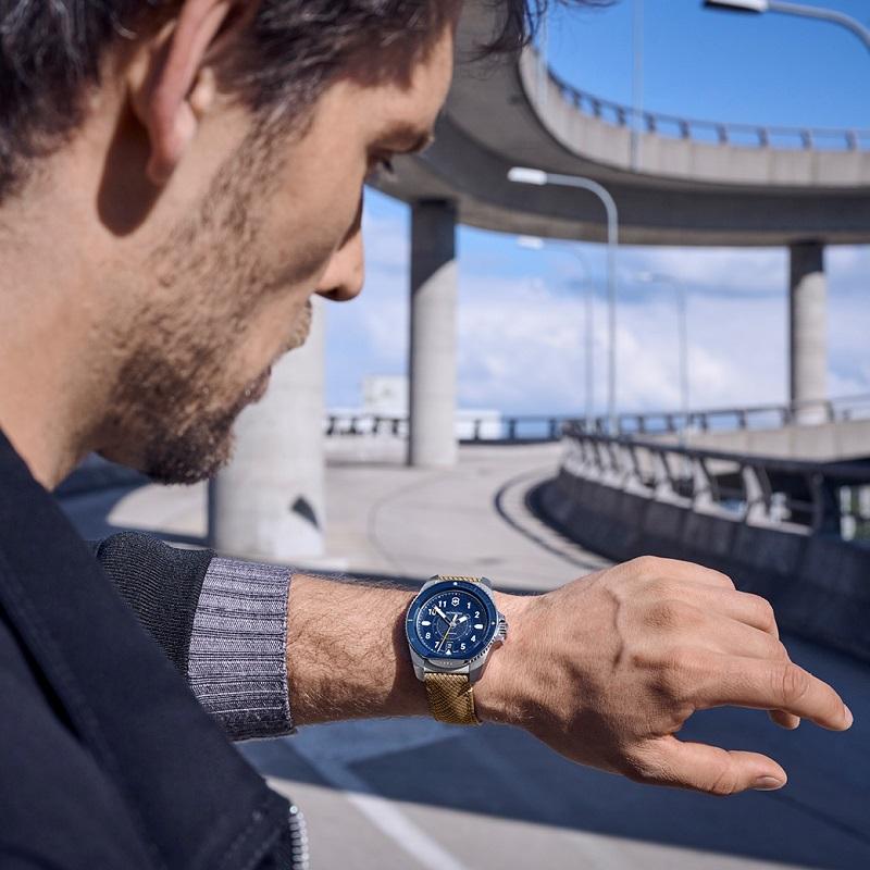 VICTORINOX ビクトリノックス JOURNEY1884 ジャーニー 200m防水 自動巻き腕時計 メンズウォッチの画像