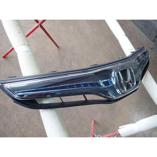 4¥m　M フィット DAA-GP1 ラジエータグリル 71121-TF2-J01 J21-M1 : NOTO