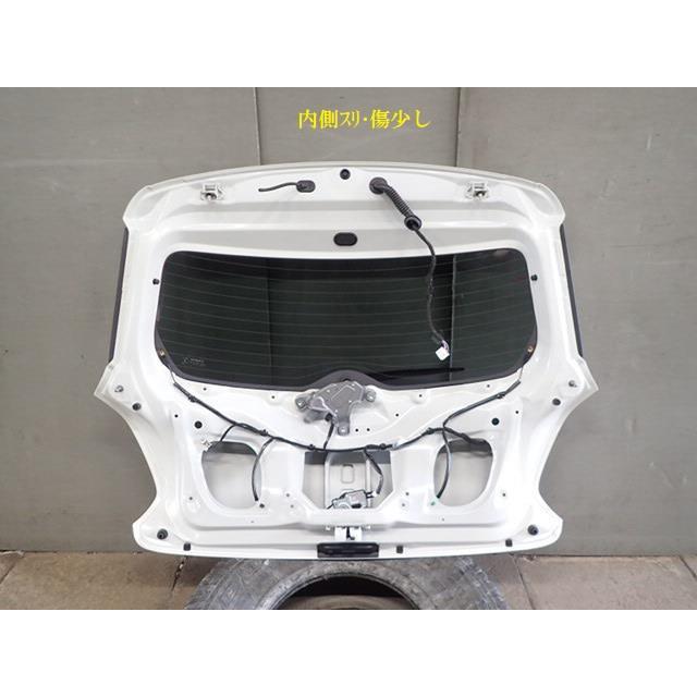 スイフト DBA-ZD83S バックドアASSY セントラル M261 69100-52R30